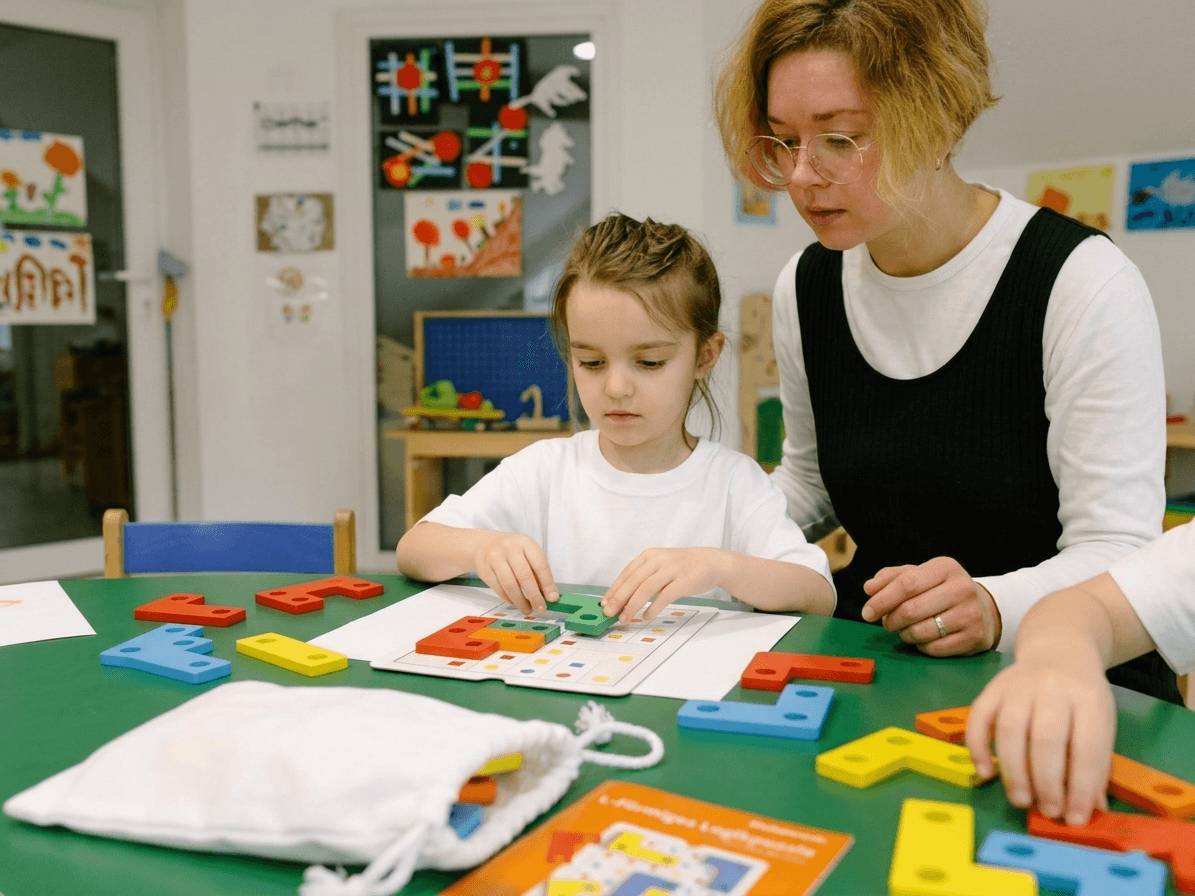 Teacher reading to kids